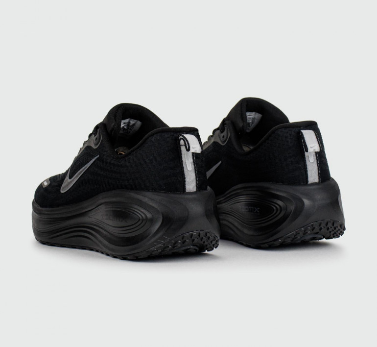 nike-vomero18-black-s26085-3