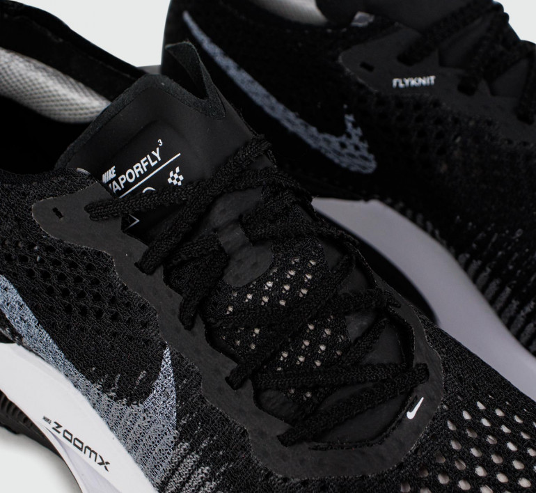 nike-zoomx-vaporfly-next3-black-white-s26207-5