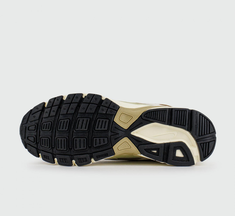 nike-initiator-beige-s26179-4