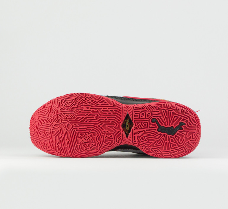 nike-lebron-20-bred-s22654-4 nike-lebron-20-bred-s22654-4