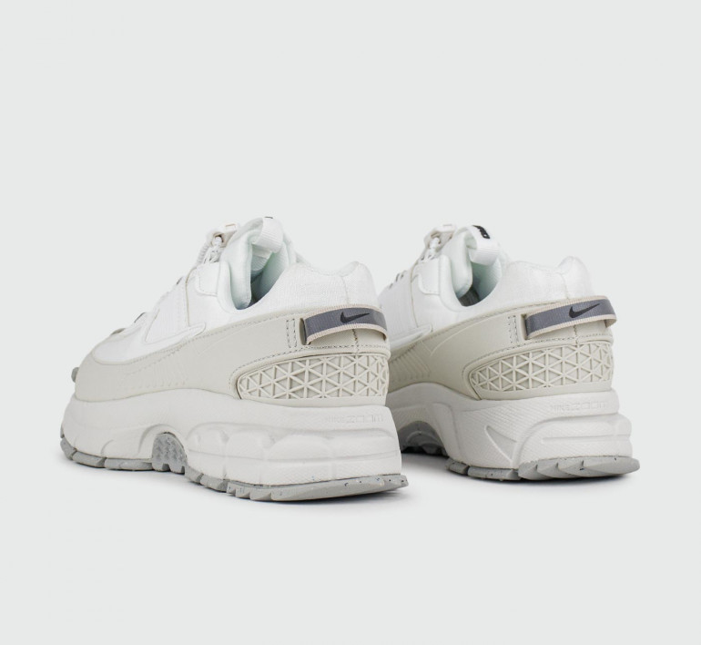 nike-zoom-vomero5-roam-white-17258-3