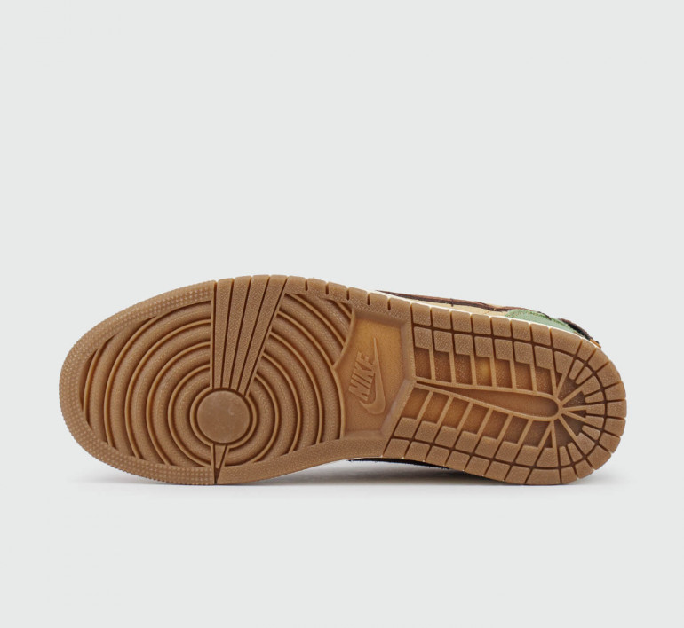 air-jordan-1-low-voodoo-s24058-4