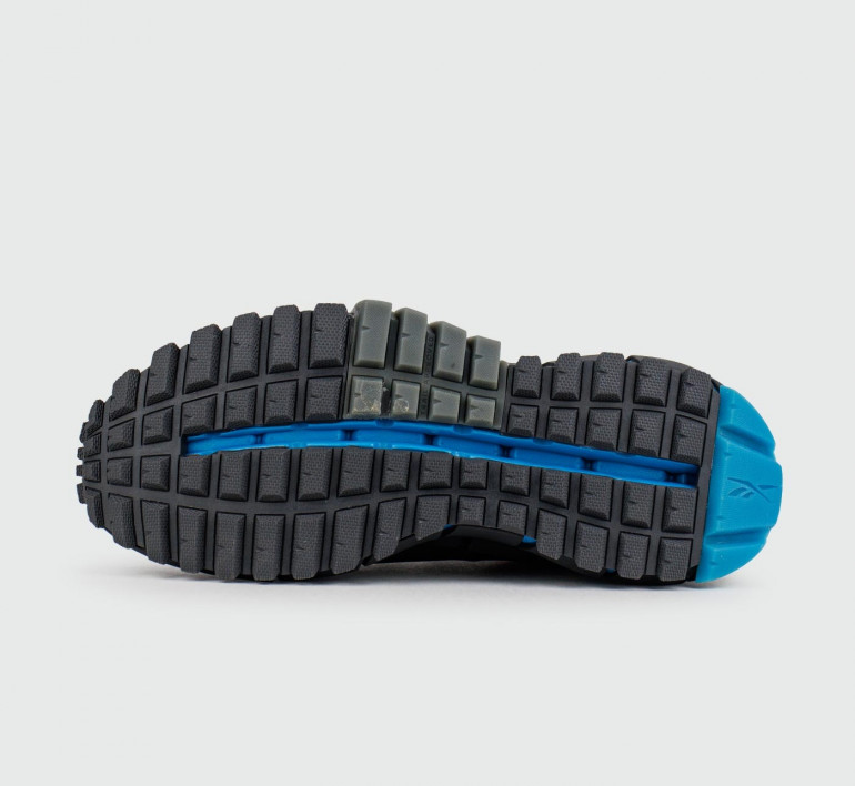reebok-zig-kinetica-edge-black-blue-s26094-4