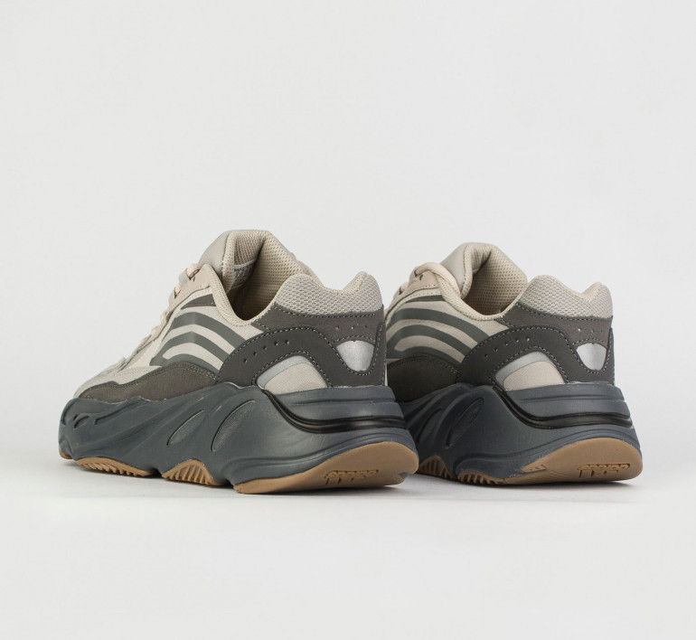 adidas-yeezy-700-v2-tephra-11421-3