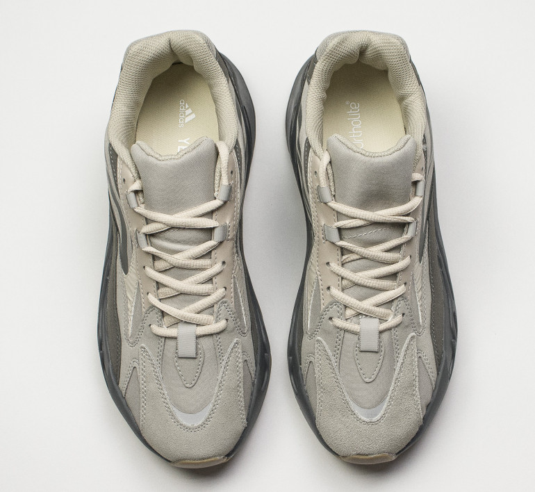 adidas-yeezy-700-v2-tephra-11421-6