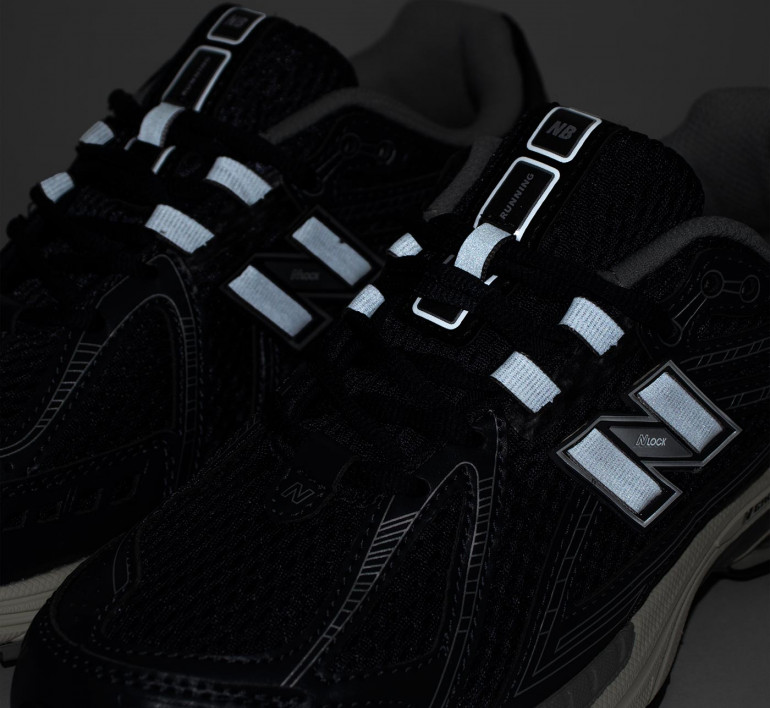 new-balance1906R-blue-white-17366-7