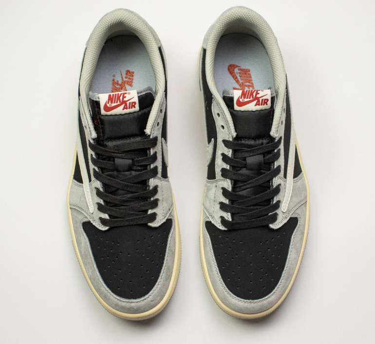air-jordan-1-low-travis-scott-grey-17097-6