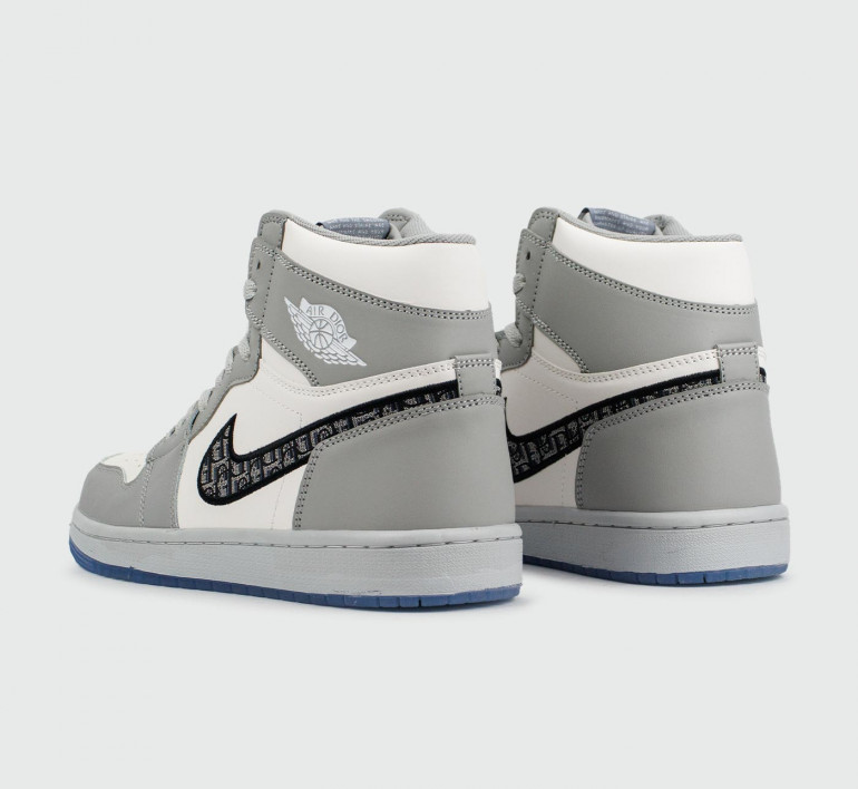air-jordan-1-mid-x-dior-12792-3
