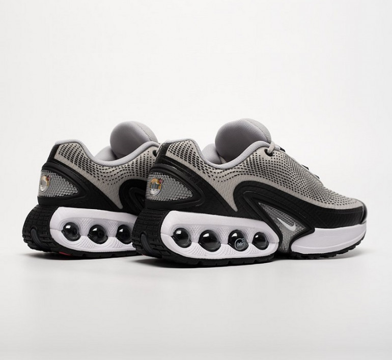 nike-air-max-dn-grey-black-white-16609-3
