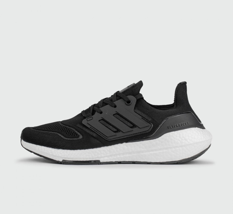 adidas-ultraboost-22-black-s24601