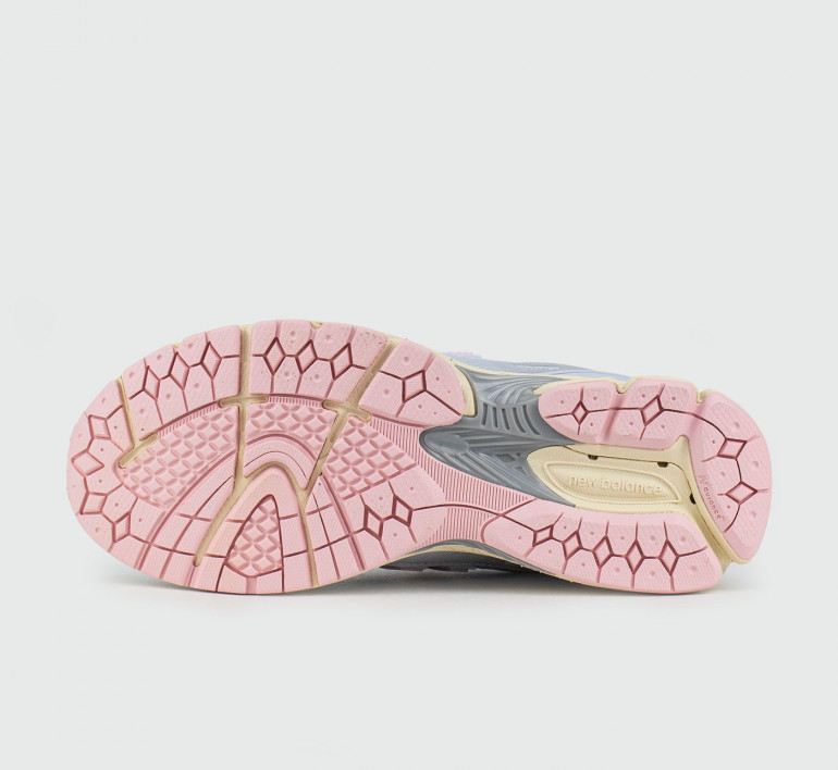 new-balance-1906x-blue-pink-17579-4 new-balance-1906x-blue-pink-17579-4