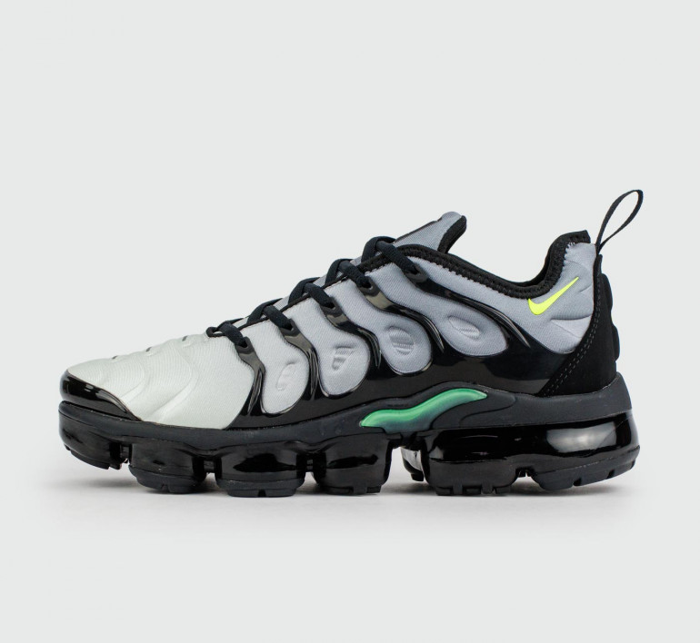 nike-air-vapormax-plus-s25349