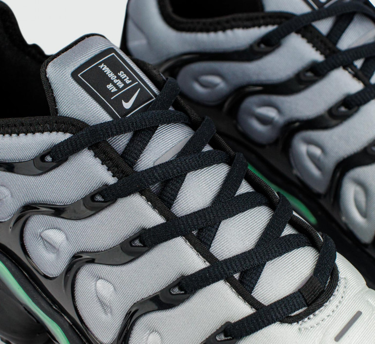 nike-air-vapormax-plus-s25349-5