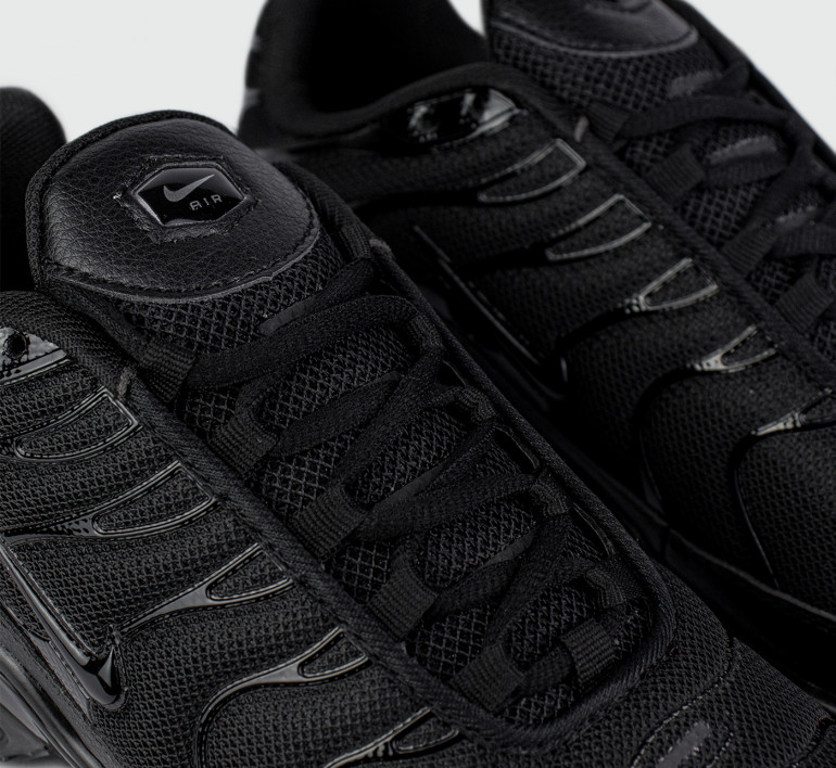 nike-air-max-plus-tn-black-13717-5
