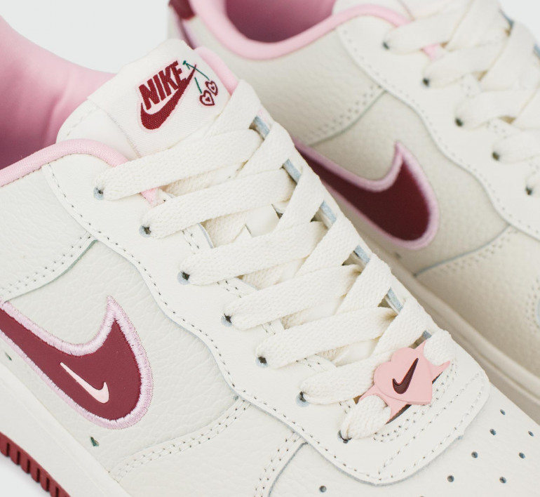 nike-air-force-1-low-valentine-s25240-5 nike-air-force-1-low-valentine-s25240-5