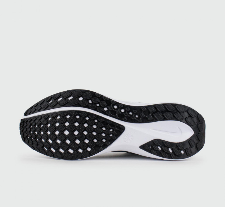 nike-air-zoom-pegasus41-white-black-17318-4